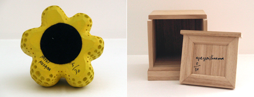 ></td></tr></table> <br/>レジンキャストで制作された珍しいかぼちゃのオブジェです。凹凸で表現されたドット柄が他のかぼちゃ作品とは違った表情を見せてくれます。専用の桐箱にも作品タイトルとエディションナンバーが入り、展示用のセラミックプレートも付属されています。</p></div>
        <div class=