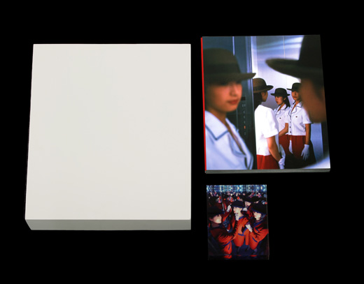 White Casket（特別版画集プリント1点付き）