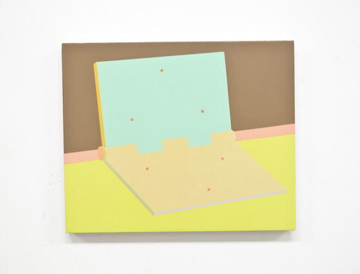 a hinge / Mint green on the grass